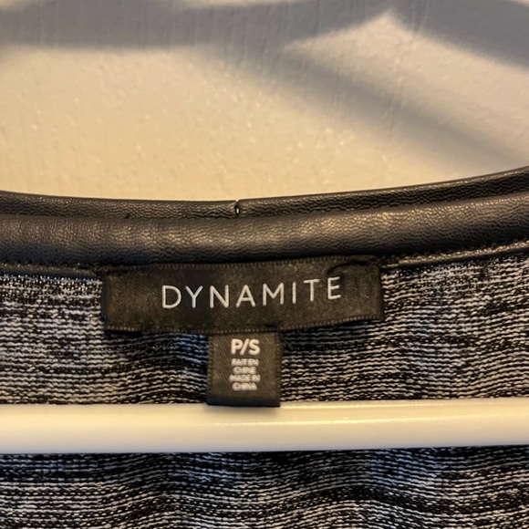 Dynamite 3/4 sleeve with pleather details - Picture 2 of 2